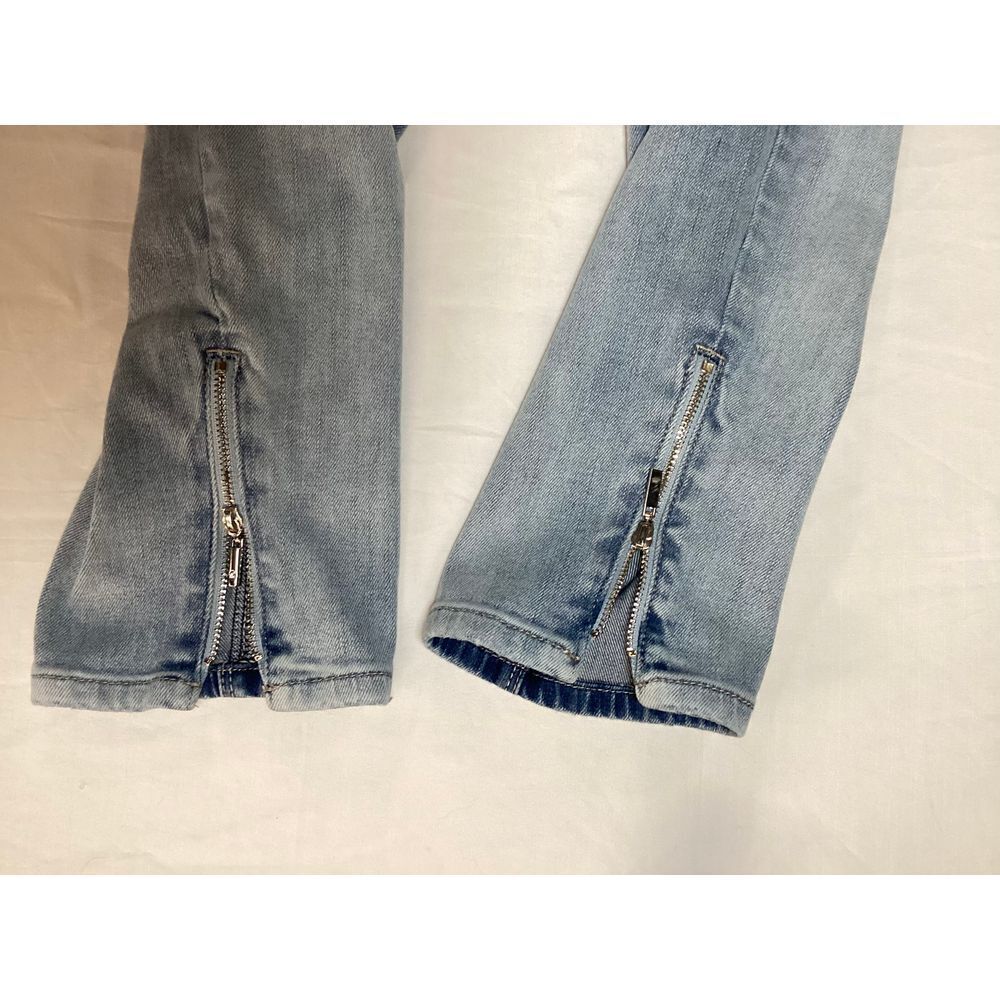 White House Black Market Light Wash Ankle Zip Skinny Distressed cropped Denim - Picture 3 of 4